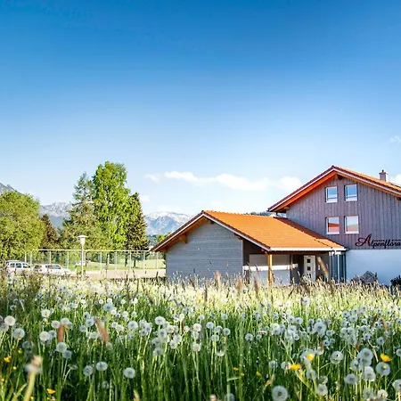 Alpenflora Apartment *
